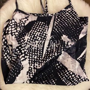 Lululemon Y-tank with built in bra! LIKE NEW